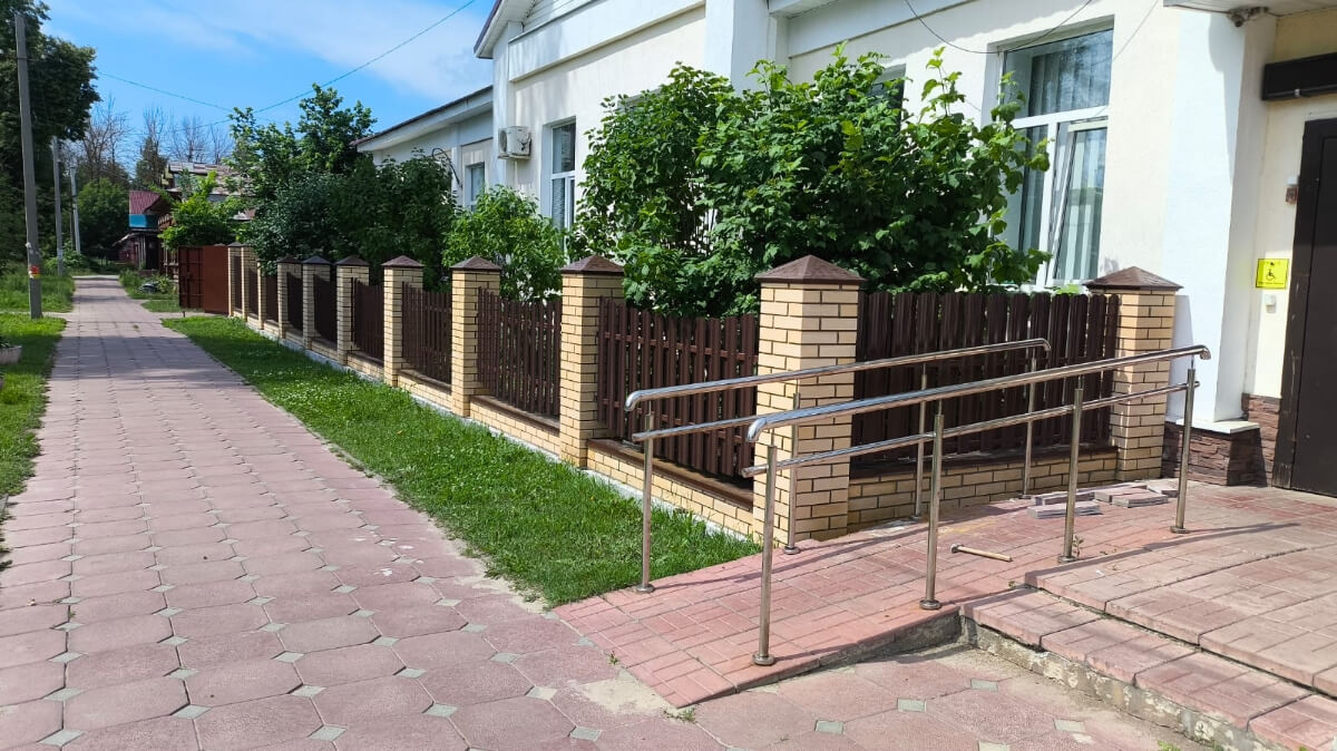 Забор из евроштакетника 17м RAL8017/8017 Шоколад двусторонний в Иркутске