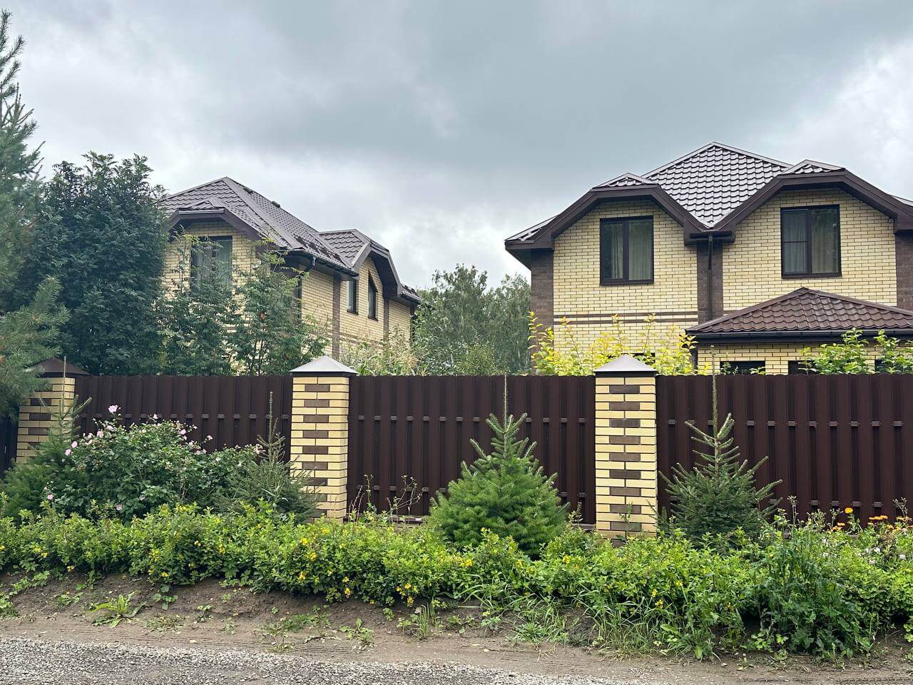Забор из евроштакетника 24м RAL8017/8017 Шоколад двусторонний фото 1 в Иркутске