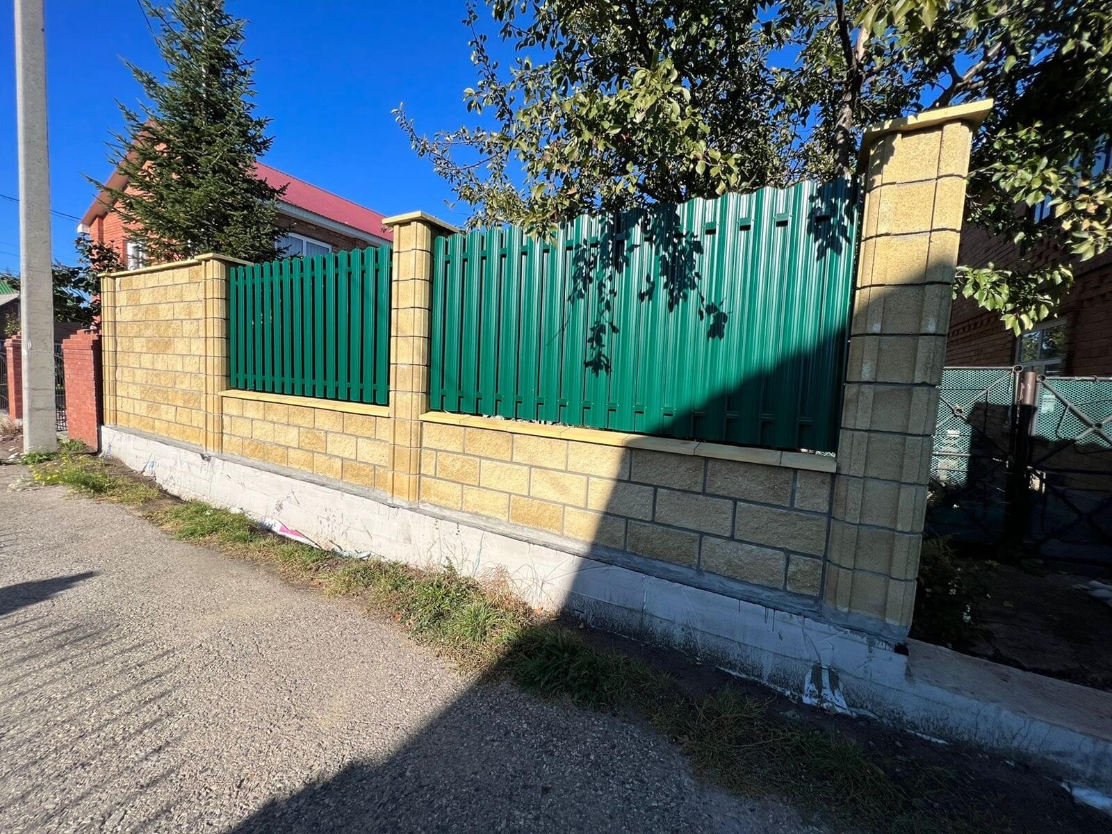 Забор из евроштакетника 22м RAL6005/6005 Зеленый Мох двусторонний фото 4 в Иркутске