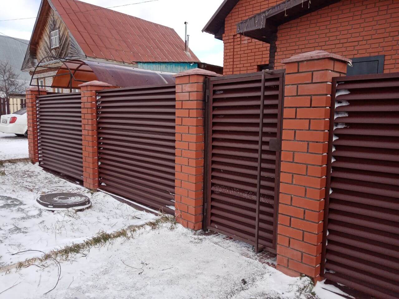 Забор из ламелей еврожалюзи 12м RAL8017/8017 Шоколад двусторонний МАТТЕ фото 2 в Иркутске