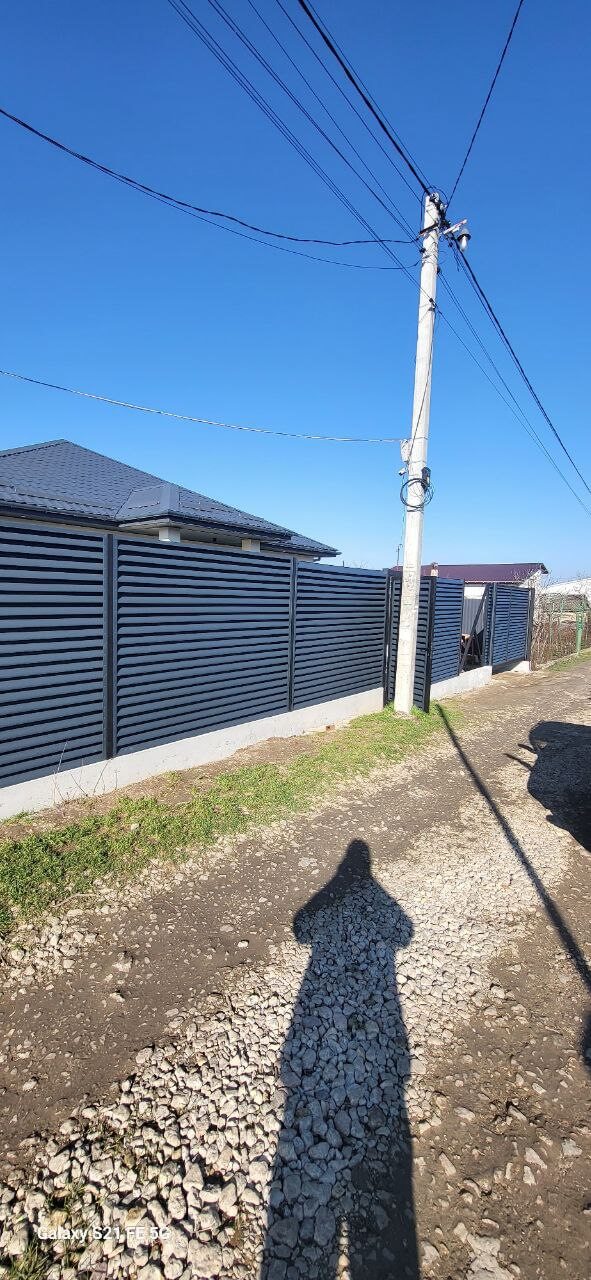Забор из ламелей еврожалюзи 30м RAL7024/7024 Серый Графит двусторонний фото 1 в Иркутске