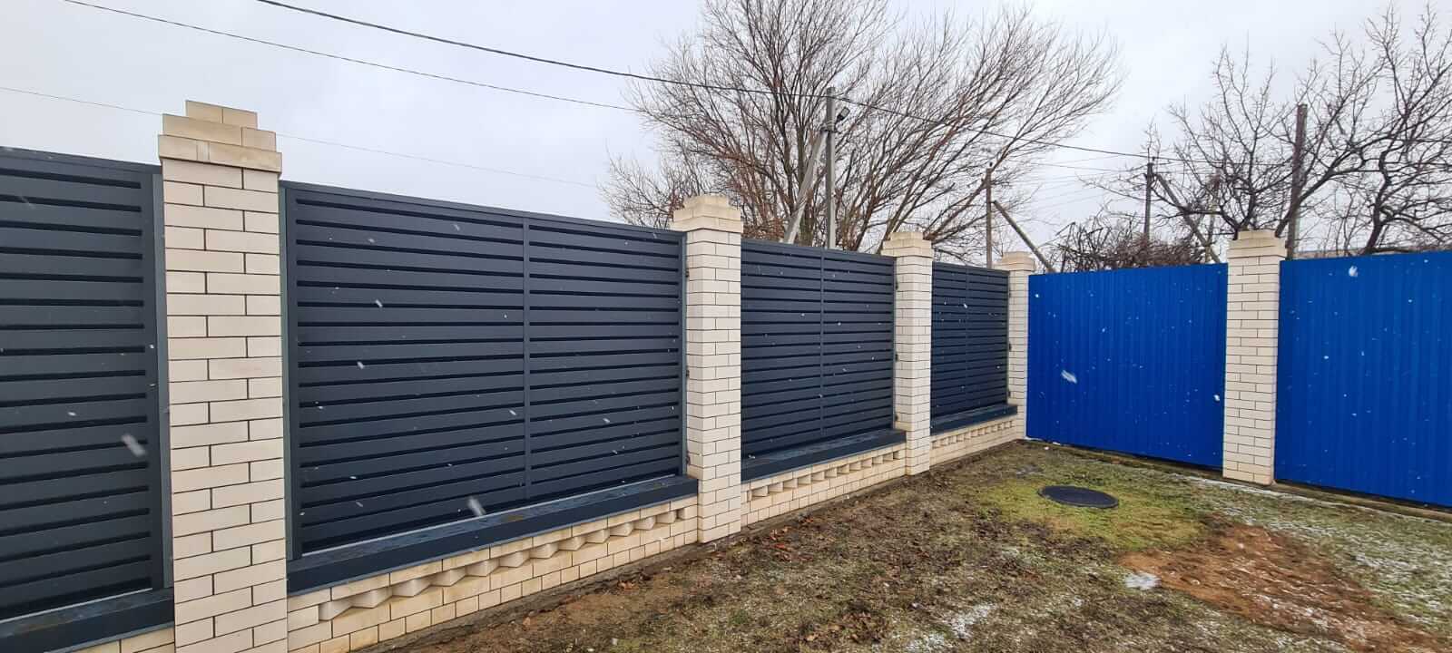 Забор-жалюзи из ламелей Хай-Тек 23м RAL7024/7024 Серый Графит двусторонний МАТТЕ фото 6 в Иркутске