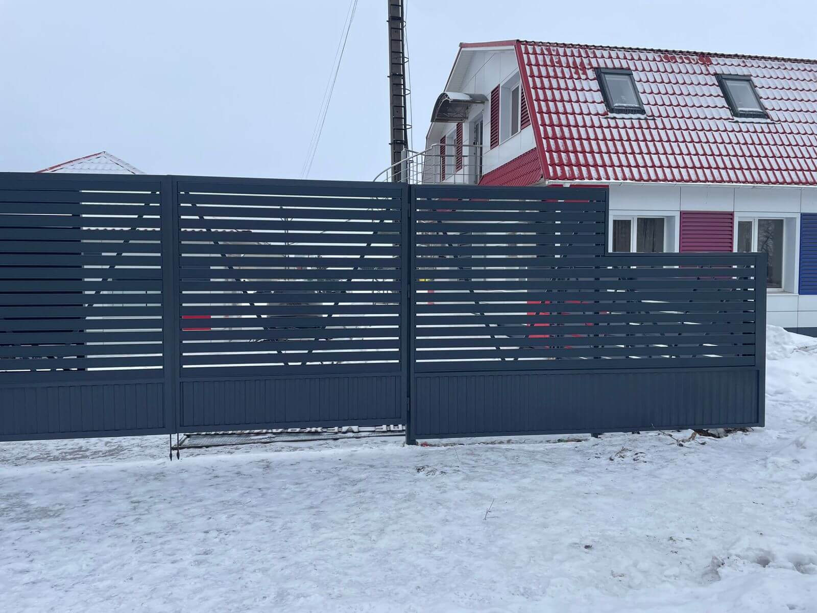 Забор-ранчо из металлического планкена 11м RAL7024 Серый Графит фото 1 в Иркутске