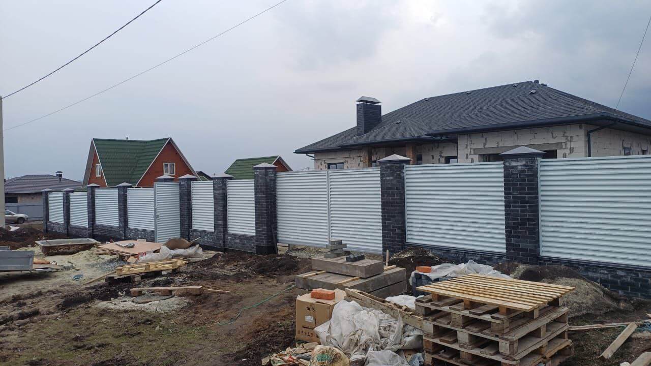 Забор-жалюзи из ламелей ЭКО-Z 94м RAL9003/9003 Белый двусторонний фото 2 в Иркутске