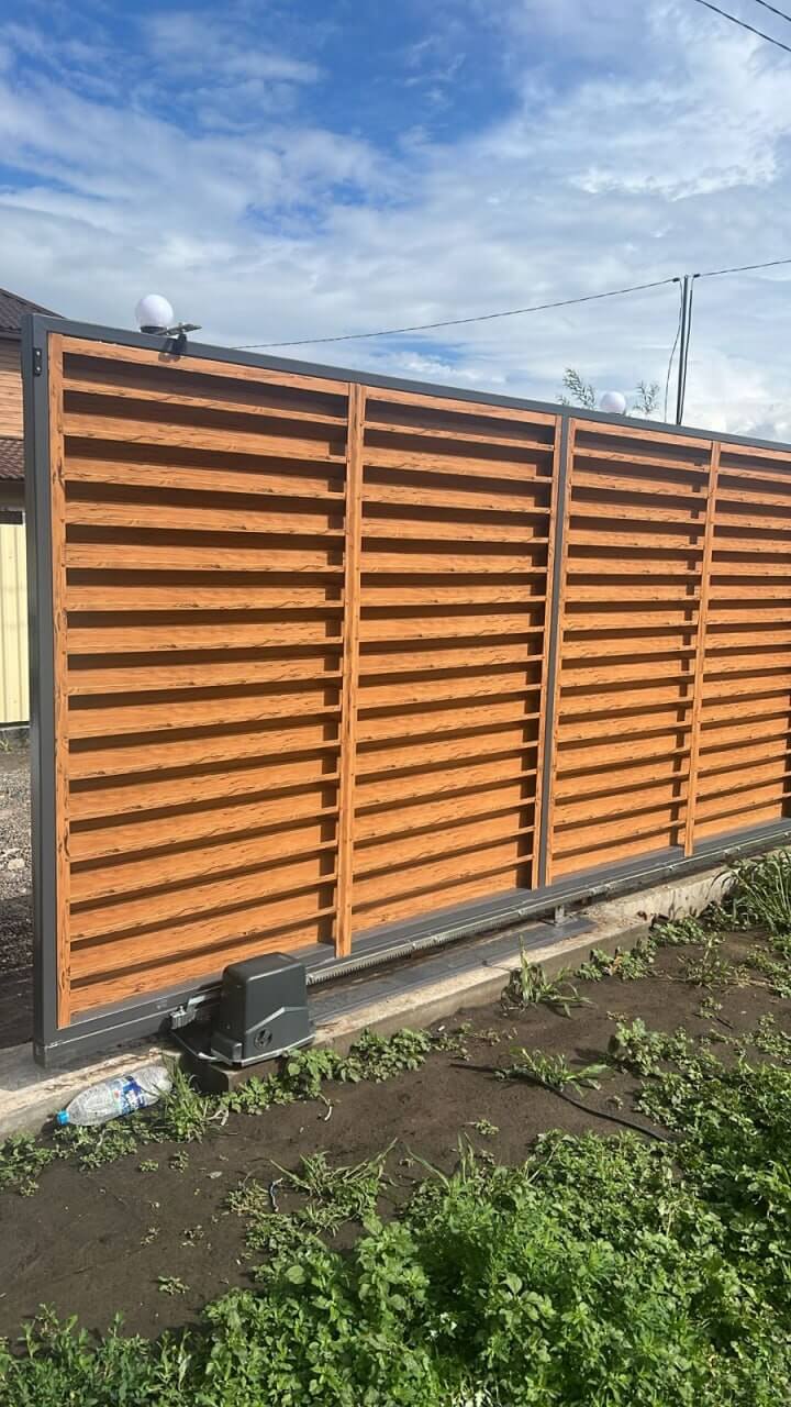 Забор-жалюзи из ламелей Хай-Тек 57м Кипарис 2xPrintech двусторонний фото 1 в Иркутске