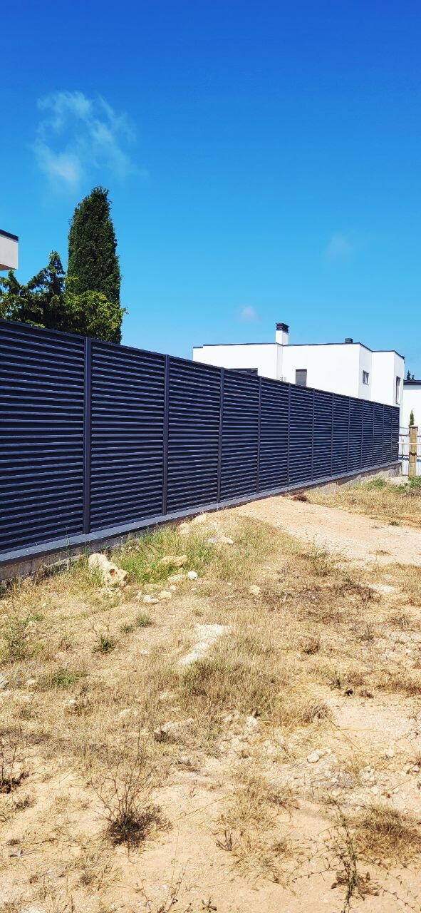 Забор-жалюзи 65м RAL7024/7024 Серый Графит МАТТЕ двусторонний фото 6 в Иркутске