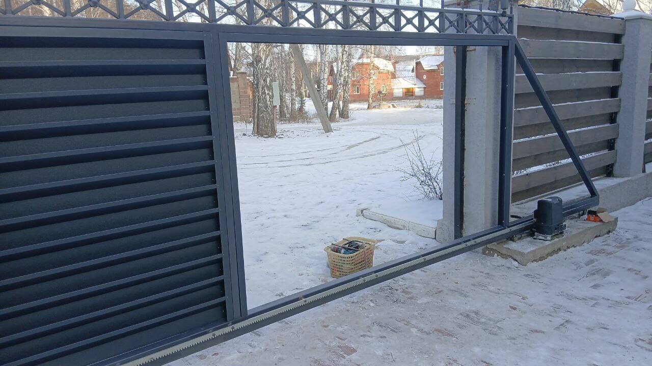 Входная группа из ламелей Хай-Тек RAL7024/7024 Серый Графит двусторонний МАТТЕ фото 10 в Иркутске
