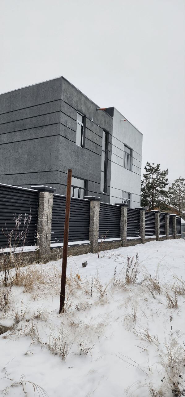 Забор-жалюзи из ламелей ЭКО-Z 66м RAL9005/9005 Черный двусторонний МАТТЕ фото 1 в Иркутске