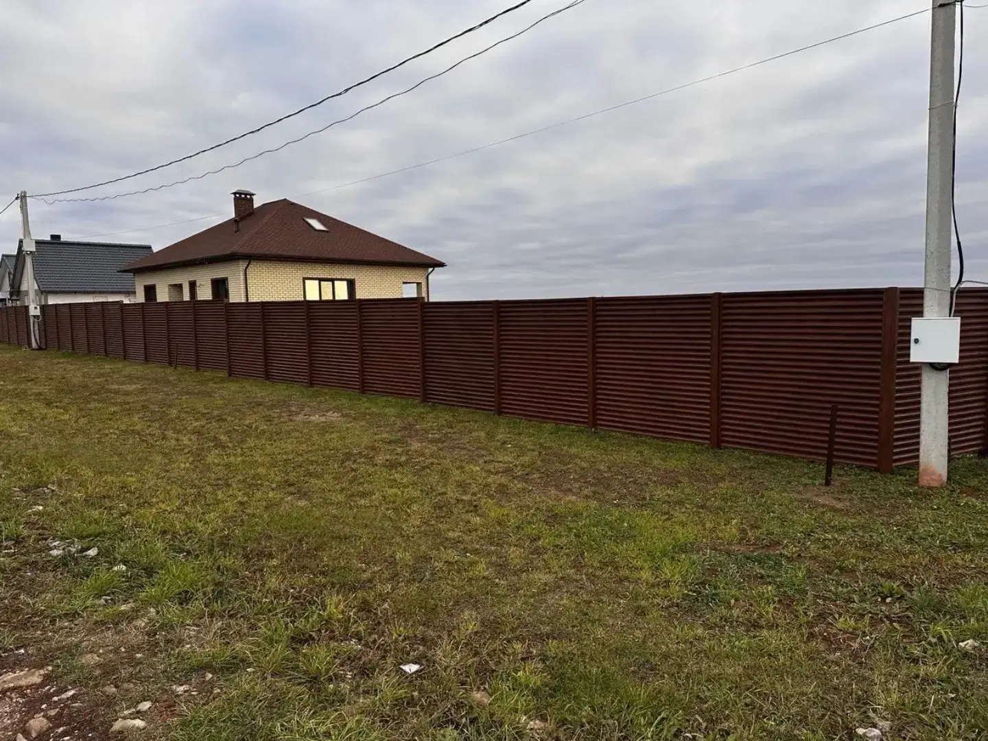 Забор-жалюзи из ламелей ЭКО-Z 58м Темный Дуб 3D Принтек фото 2 в Иркутске